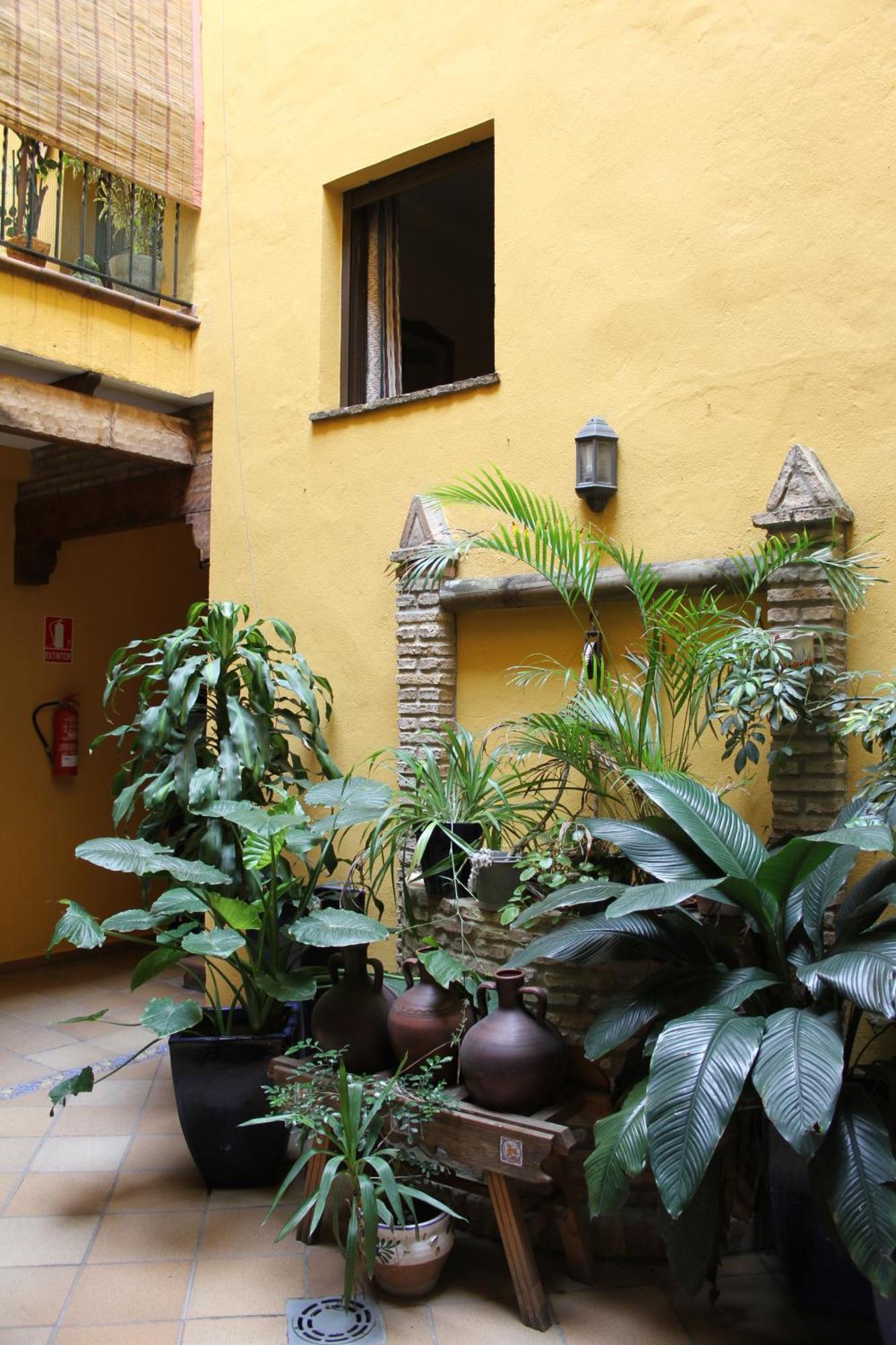 Hostal Lojo コニル・デ・ラ・フロンテラ エクステリア 写真